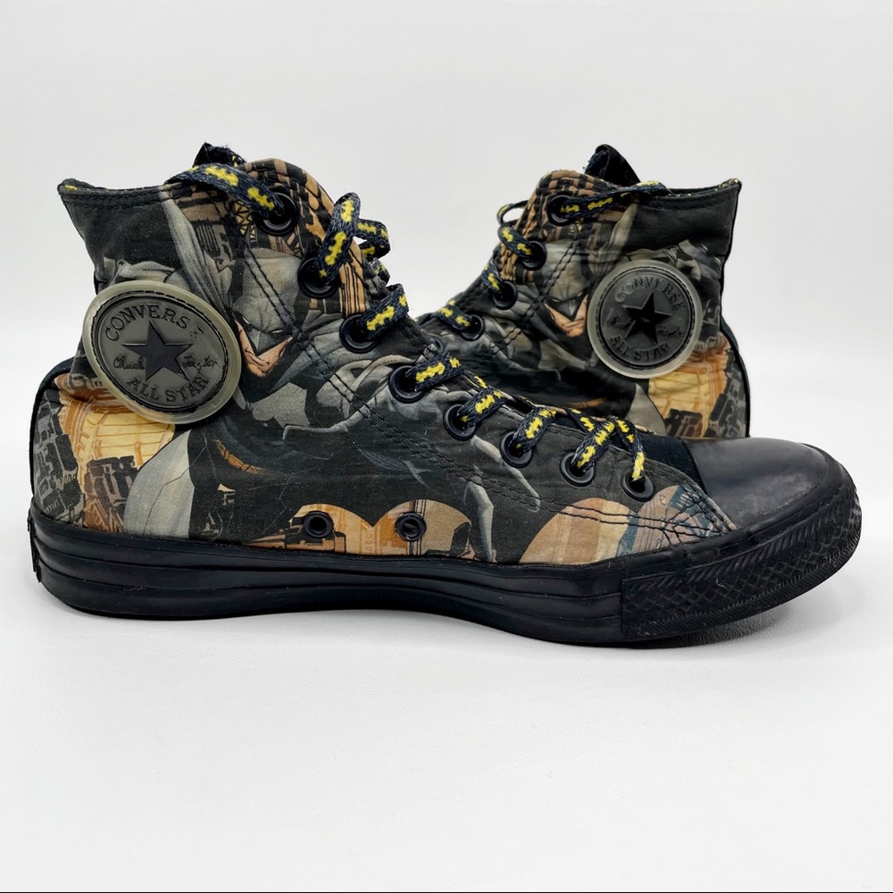 CONVERSE X DC COMICS Batman Bat Signal High Top Chuck Taylor Sneakers - Picture 5 of 15
